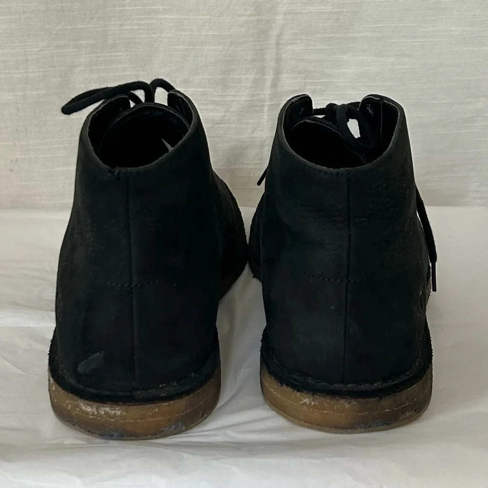 Men's Ugg Groveland‎ Black Leather Lace-Up Chukka Boots Neutral Preppy Classic